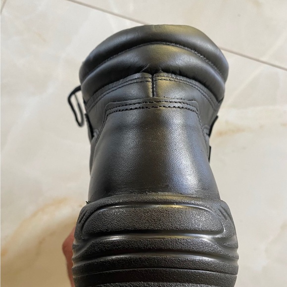 Men’s boots, Reebok. Genuine leather upper, size 11. USA made, never used, new.